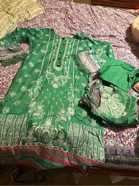 Green Embroidered Ethnic Tunic Set mausummery brand sz medium
